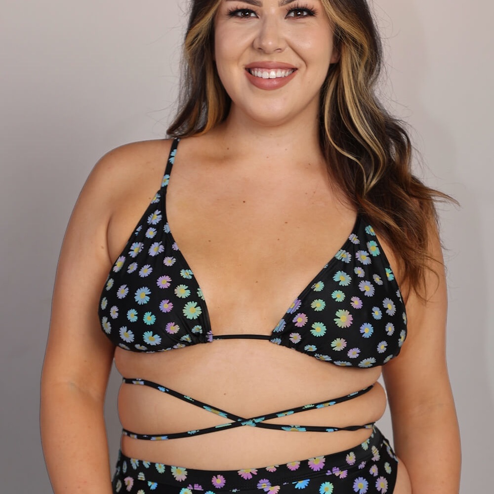 I accidentally purchased the product in size 2XL. It has never been worn.